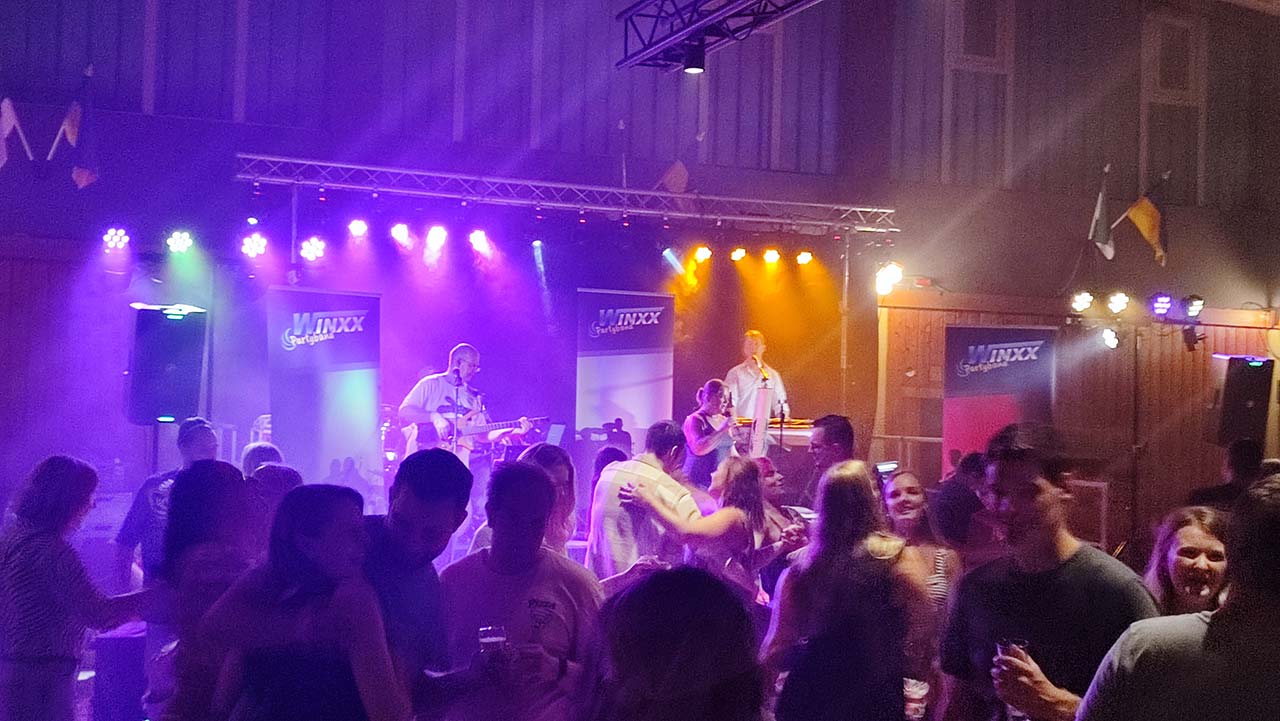 Winxx Partyband auf dem Schützenfest in Altenbeken