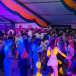 Langsam wird das Zelt voll - Schützenfest Hövelhof