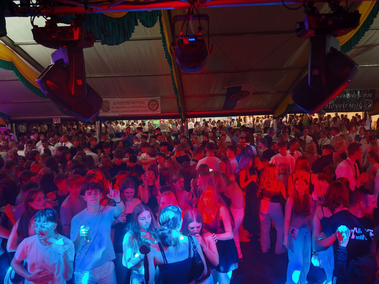 Schützenfest Hövelhof - das geht ab