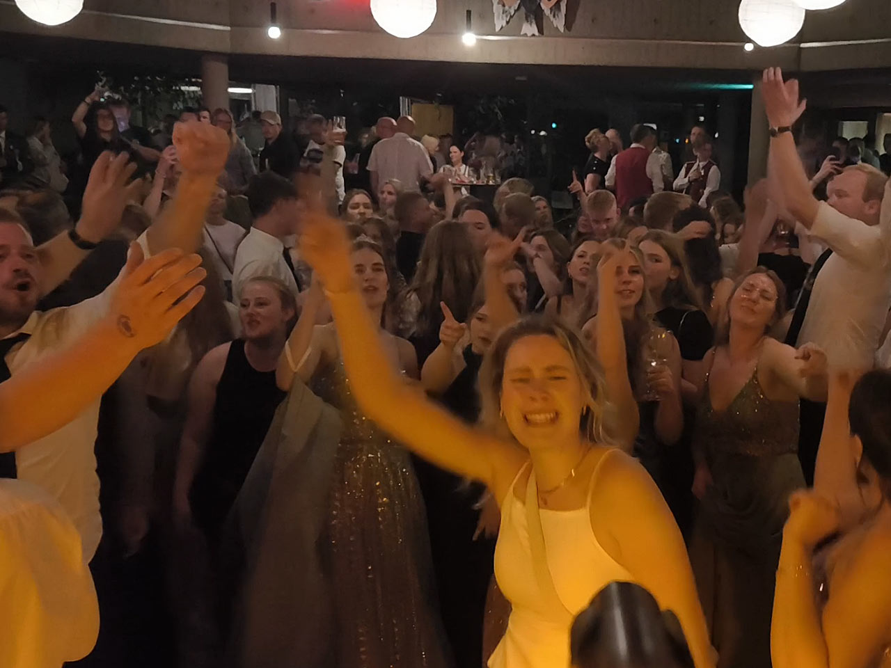 Echte "Feier-Biester" auf dem Gehrdener Schützenball