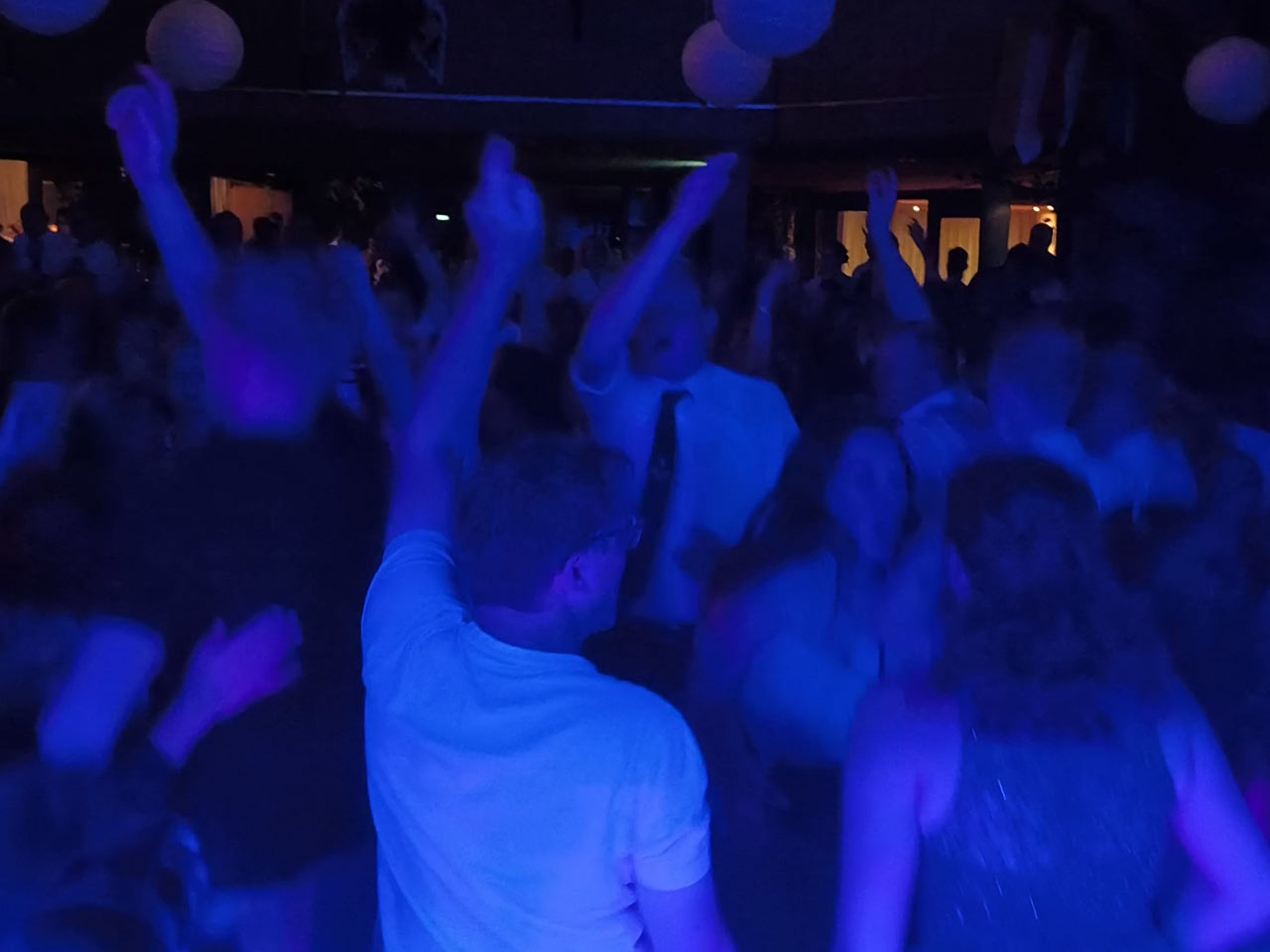 Abfeiern bis der Arzt kommt auf dem Schützenball in Gehrden mit der Winxx Partyband