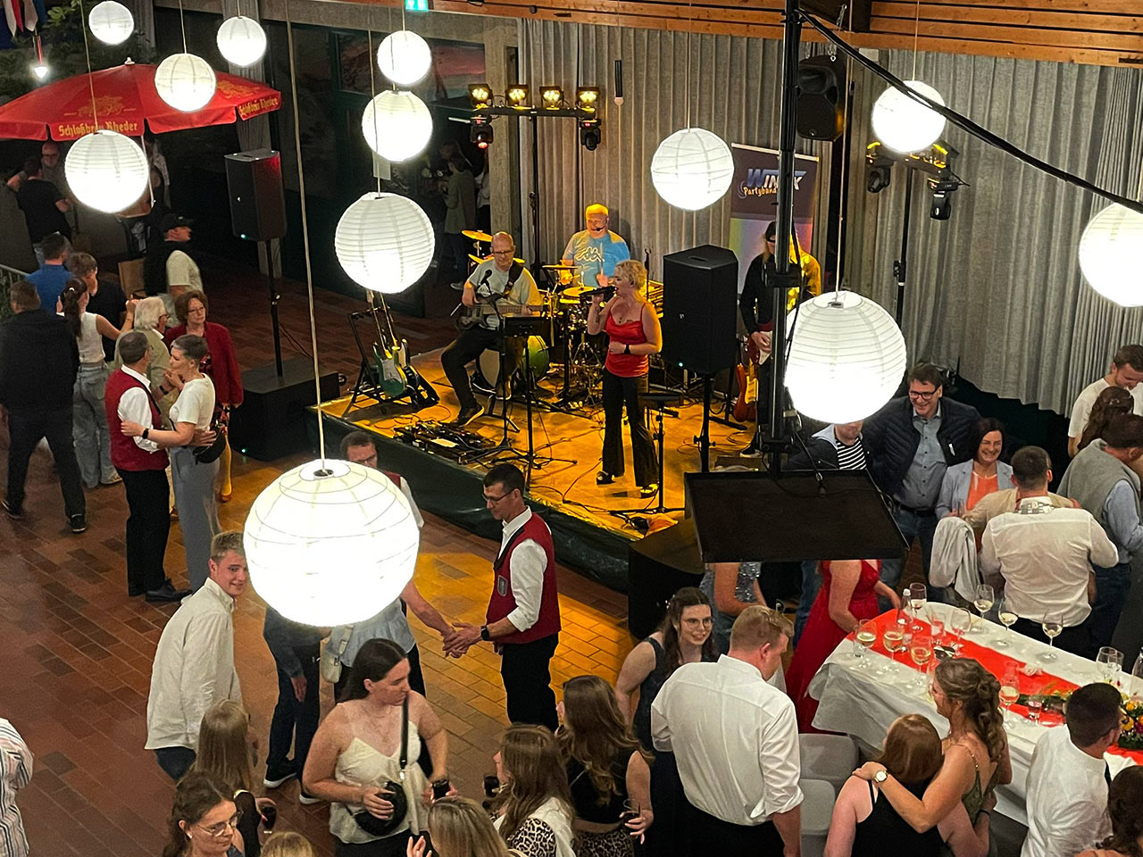 Start des Schützenballs in Gehrden