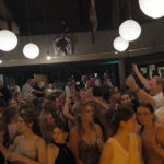 Die Gehrdener Schützen beim feiern. Kleiner Easter-Egg: wer unseren Tontechniker findet, darf ihn - ähh, nee, den behalten wir lieber selber :-)