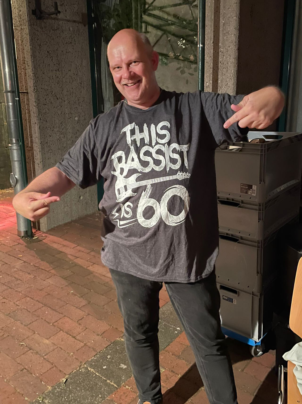 Unser Bassist feiert auf dem Schützenfest Gehrden 2025 in seinen 60sten Geburtstag rein